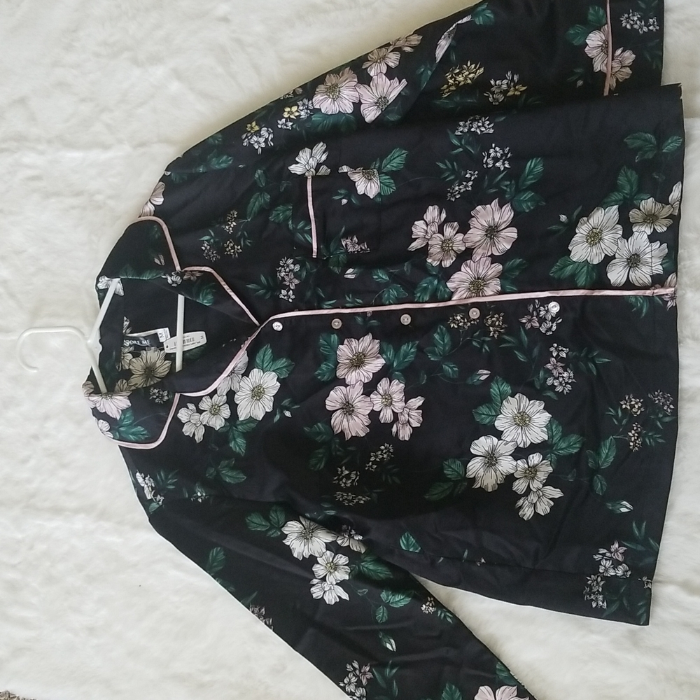 ADORE ME Women's Pajamas Top V Neck Design Luxury Flower Print Sleepwear Silk.